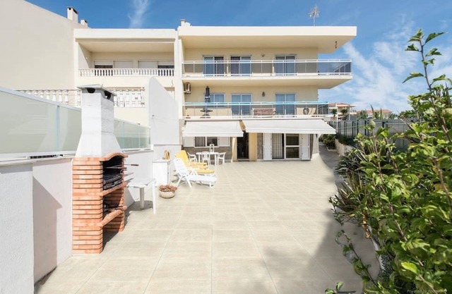 Casa de las Camelias Terraza - I. B. G. (30 min del aeropuerto)