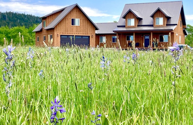 “Teton View Ranch”New Yellowstone Getaway now available!!!