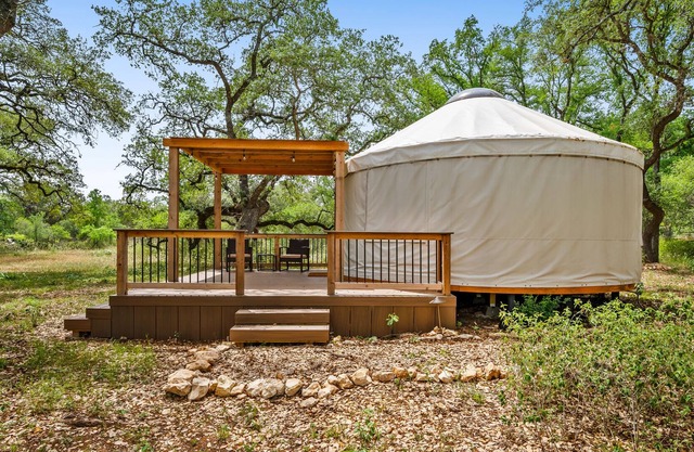 Texas Yurt Haus-Longhorn