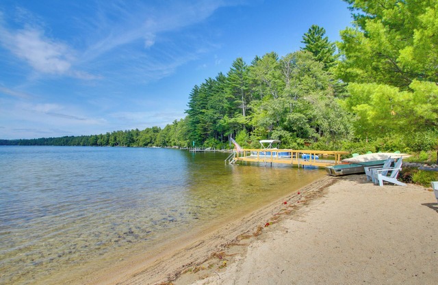 ¡NUEVO! Panther Pond Cabin w / 200 Ft Sand Beach & Dock