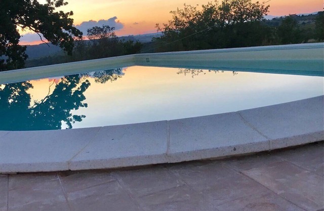 La auténtica Italia Casa Stella, en Orvieto en Umbría. 2 apartamentos w / Pool!