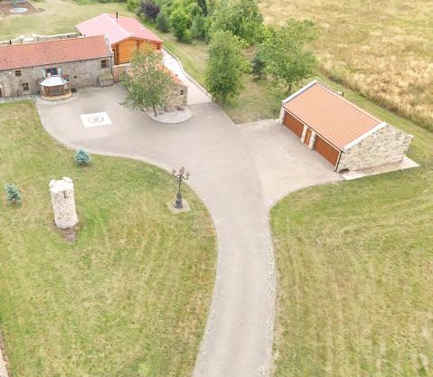 The Barn, Luxury Country Home Sleeps 6 Hot Tub Near Durham City & Bishop Auckland