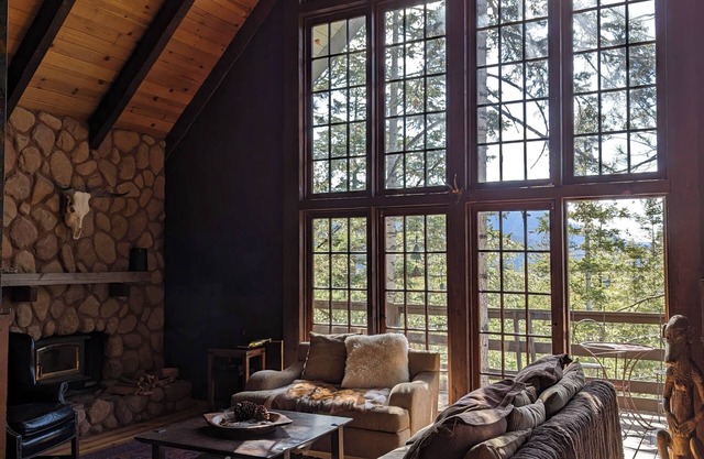 The Bear Lair: A Private Mountain Retreat