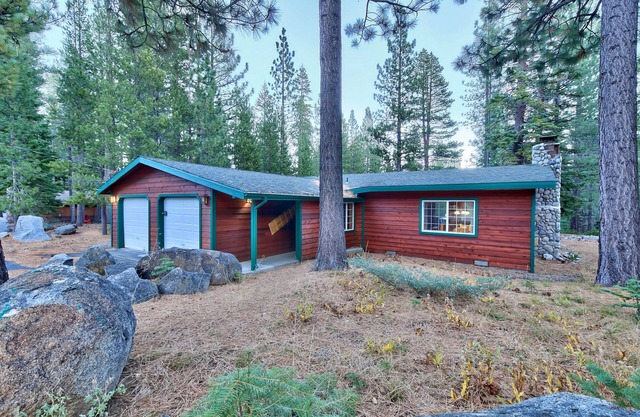 The Bear's Den Single Story Tahoe Cabin con 3 dormitorios, 2 baños, bañera de hidromasaje