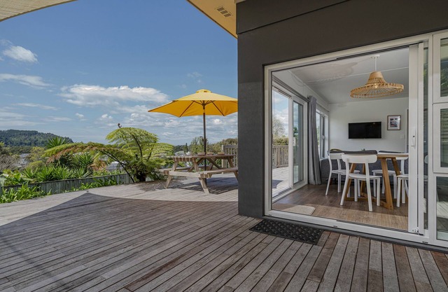 The Blockhouse - Whangamatā Holiday Home