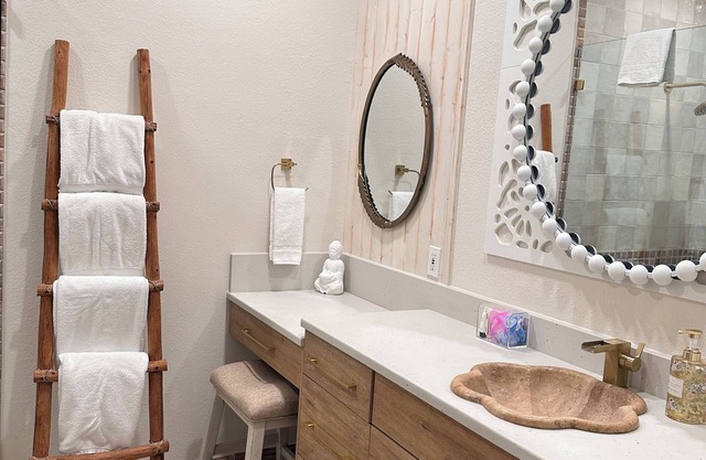 Bohemian. Unit #5 Charming 2-bedroom apartment in gorgeous Corpus Christi.