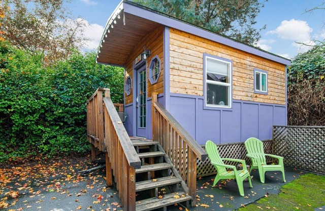 The Boho - Custom Tiny Home w/ Bohemian Vibe