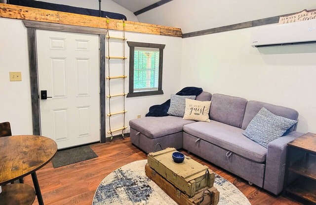 The Boons Camp Cabin