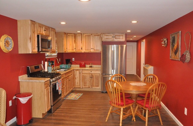 Apt. 2 "Modern Yet Yet Country" Barn Apt en 10 acres cerca de atracciones