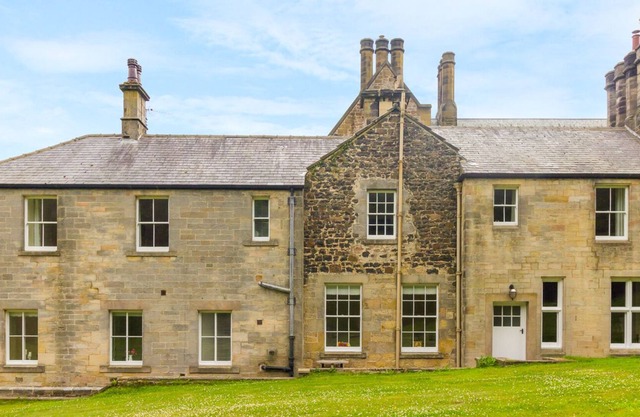 La casa del entrenador, BELFORD