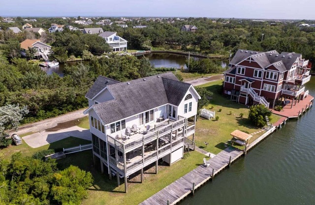 El Dock House