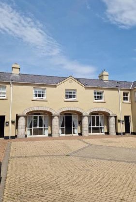 The Downshire Arms Apartments Hilltown