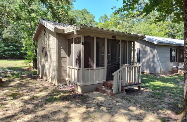 Muy linda, cabaña rústica en el lago Sam Rayburn, Tx - Cabina 6