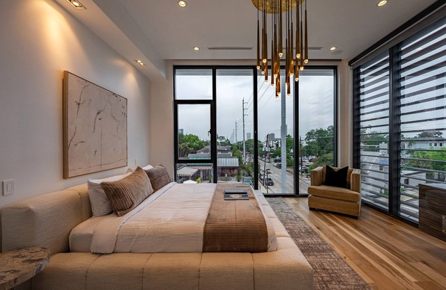The Glass Haus II· Modern Luxury · River Oaks · Rooftop Terrace · Elevator ⭐️⭐️⭐️⭐️⭐️