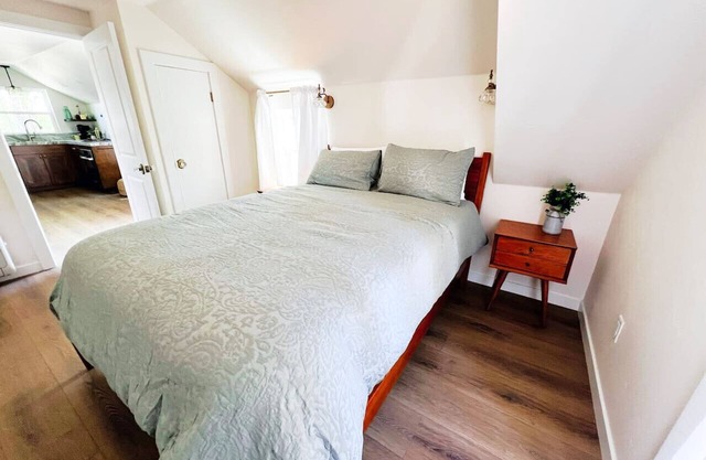 The Guesthouse – Pool, Hot Tub & Near Casinos