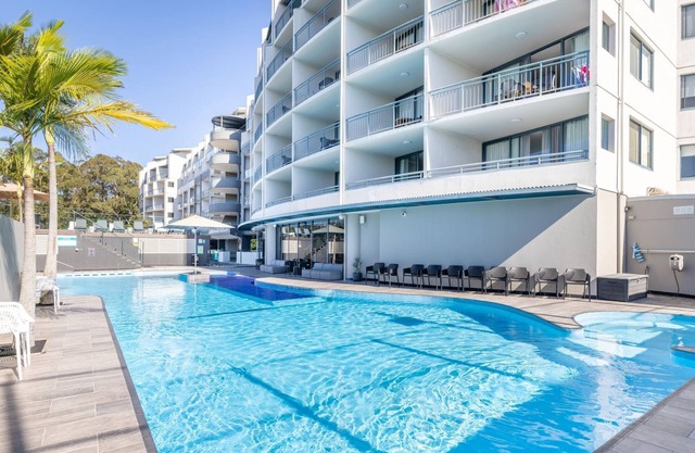 The Landmark unit 405 Resort style, spectacular water views, lift, linen, pool, games room, port-a-cot and highchair.