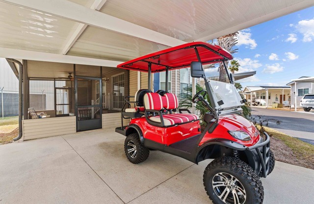 The Little Love Bug: 2-pup friendly, golf cart, screened porch, near beach/pool