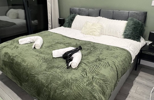 Apartamento-Moderno-Baño Privado-Balcón