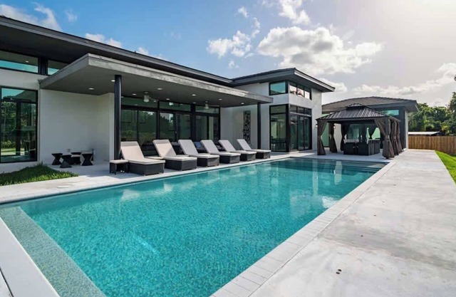 The Mansion One and Only Luxurios 8,000 ft Villa