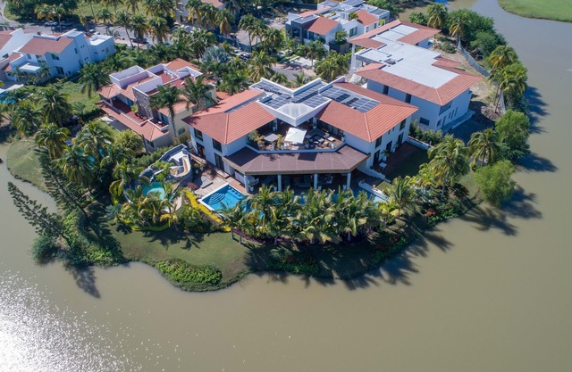 La villa más hermosa de todas las Guacamayas.