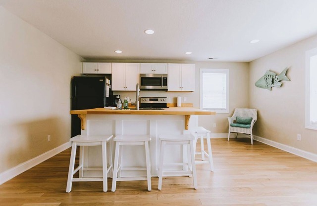 The Nags Head Cottage-Renovated Spring 2018 A poca distancia de la playa!