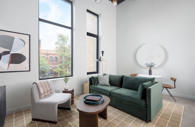 The Neighborhood Hotel - Little Italy One Bedroom w/ Balcony