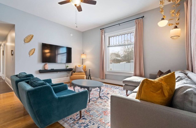 The Nininger - Cozy 2 BR Apartment in Hastings