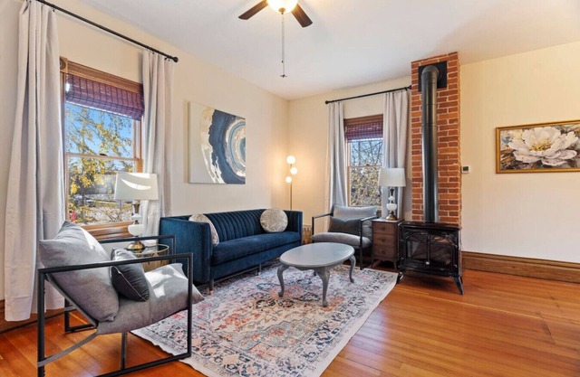 The Nininger Historic Apt - Walk to DT and River, King Bed, Pet Friendly