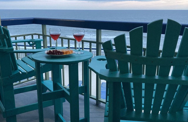 The Oceans 510 - Oceanfront, Sleeps Four, Oceanfront Pool -- Be Shore Blessed