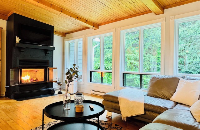 The OokPik, Spa, Lake, Firepit