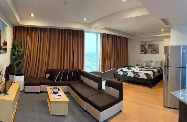 The Penthouse Hotel and Residences with Mt. Arayat View beside walking street