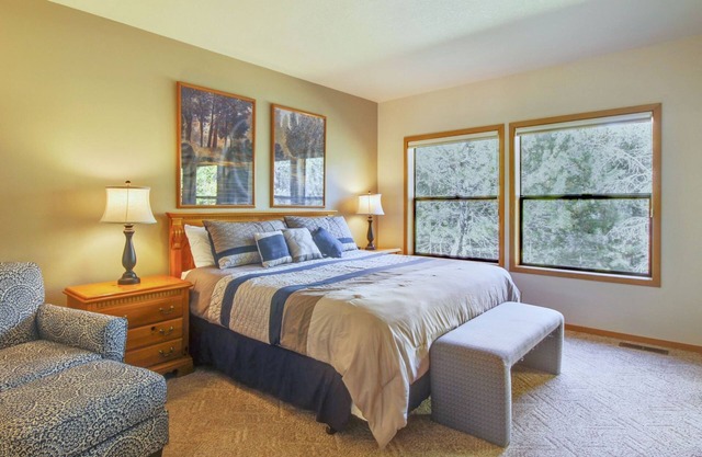 The Ridge at Sunriver - Condo # 44: acceso a las instalaciones de tenis y de la piscina en el lugar, bañera de hidromasaje todo el año más 4 bicicletas