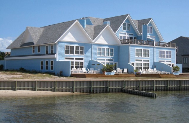 Seafarer: Hermoso condominio con majestuosas vistas de la puesta del sol.