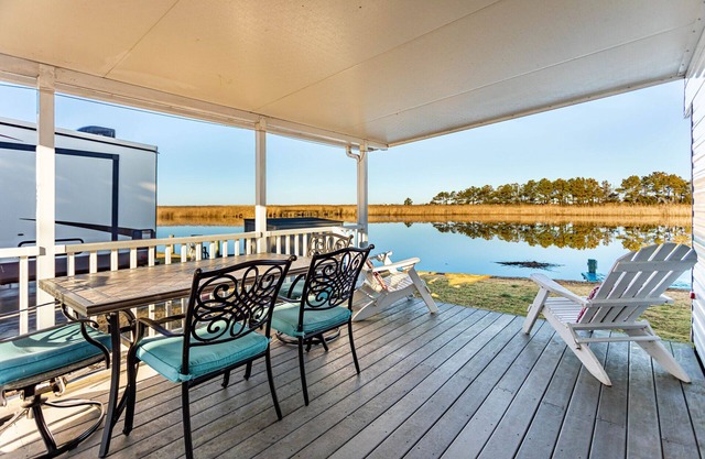 The Surf Shack H2O! Radiant Rich Sunsets From Back Back Bay to Sandbridge Beach!