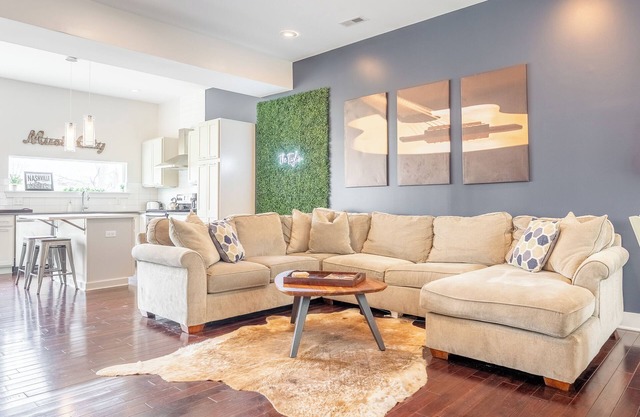 The Taylor Martin - Spacious Homes w/Rooftop