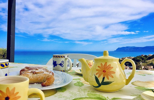 La terraza con vista al mar.