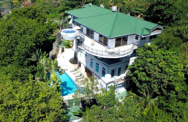 La casa mejor valorada en Manuel Antonio con 5 estrellas comentarios año tras año!
