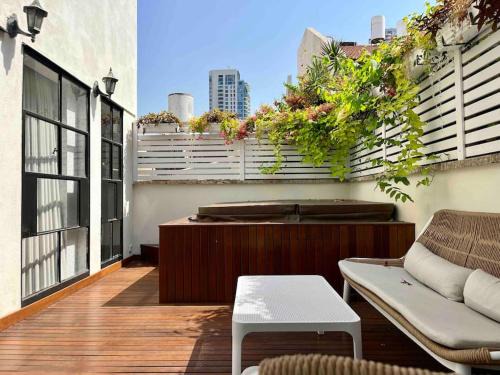 The TownHouse - Neve Zedek
