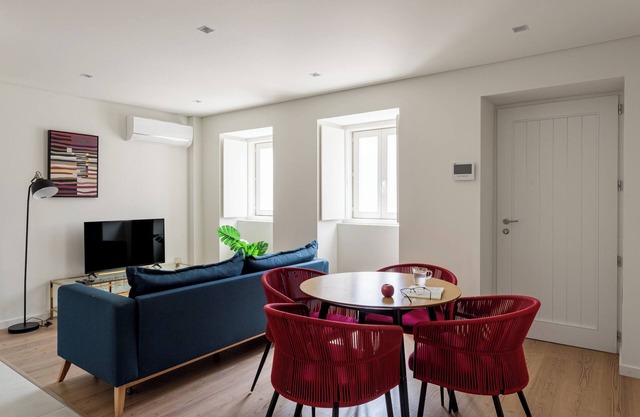 The Traveler’s Terrace – 2BR in Lisbon