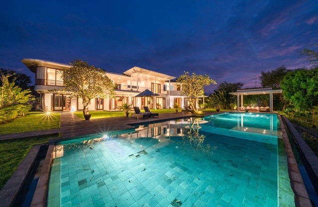 The Ultimate 5 Star Holiday Villa in Kabupaten Badung with Private Pool, Bali Villa 2097