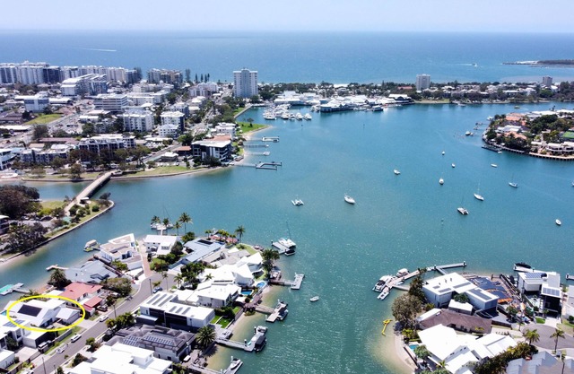 The Ultimate - Waterfront Luxury at Mooloolaba ZC2