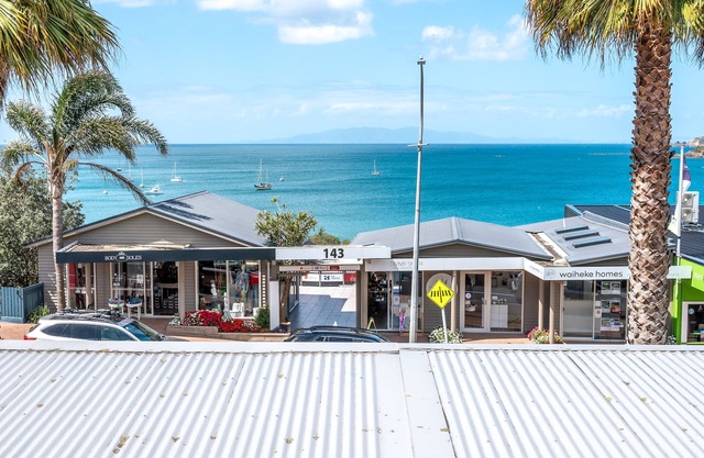 EL PAD WAIHEKE | Be My Guest