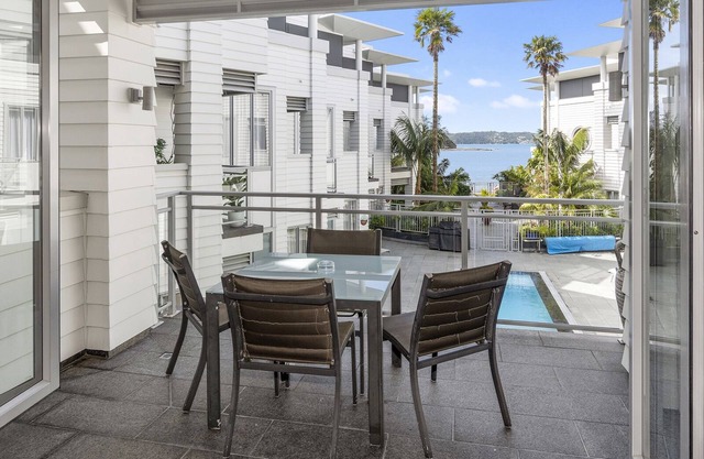 THE WATERFRONT - PAIHIA HOLIDAY APARTMENT, family friendly in Paihia