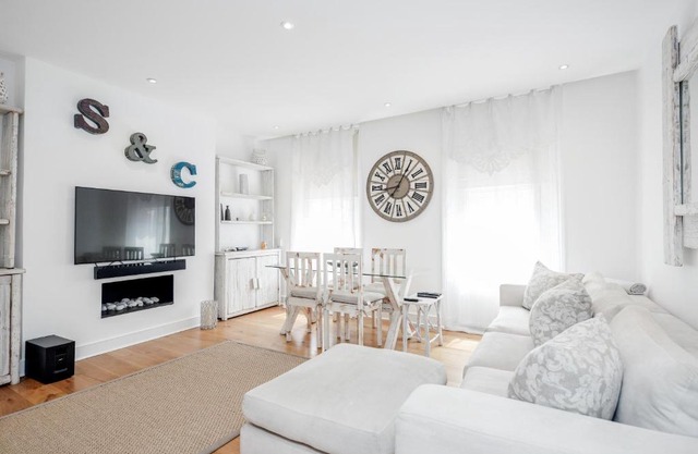 The white home near Kensington high st