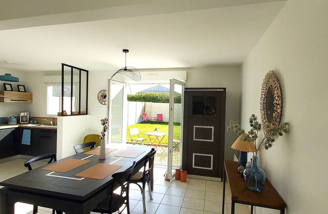 THEVEN GWEN, 700 m from the beach