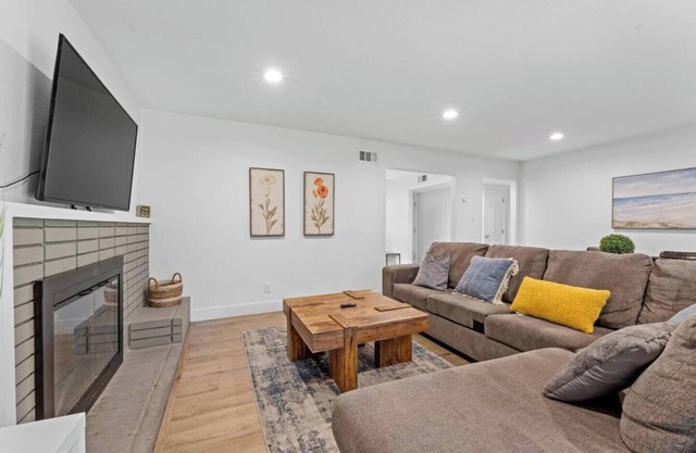 This house is a 0 bedroom(s), 2 bathrooms, located in Rancho Cordova, CA.
