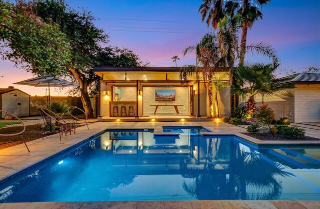 This house is a 0 bedroom(s), 4 bathrooms, located in Tempe, AZ.