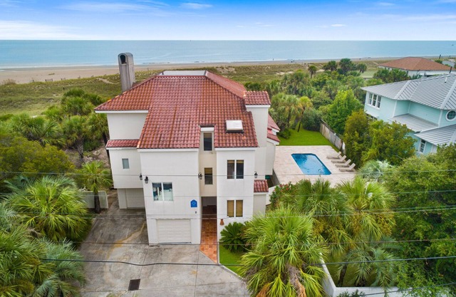 Oceanfront Cottage Rental's te invita a alojarte en esta casa privada frente al mar