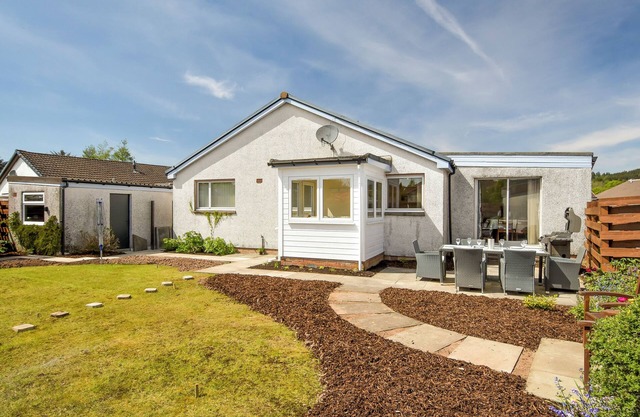 Alojamiento de 3 habitaciones en Comrie, near Crieff