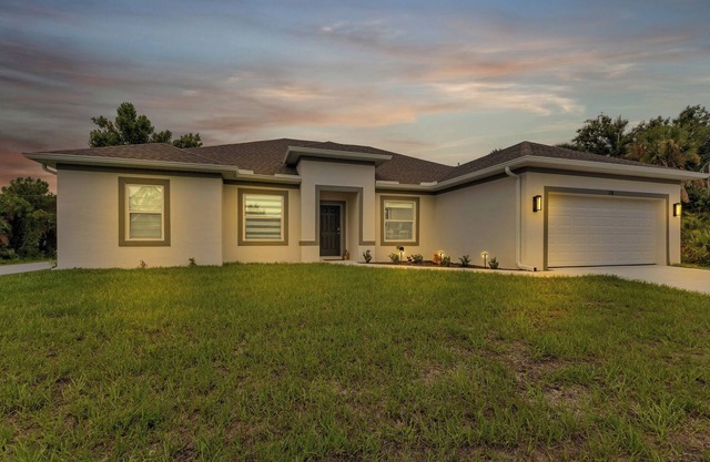 This modern spacious and well decorated 5 beds house is an ideal place to relax!